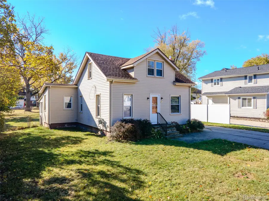 71 Cloveridge Drive, Troy, MI 48084 - #2