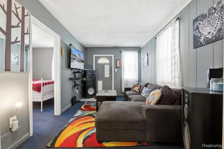 21079 Helle Avenue, Warren, MI 48089 - Image #3