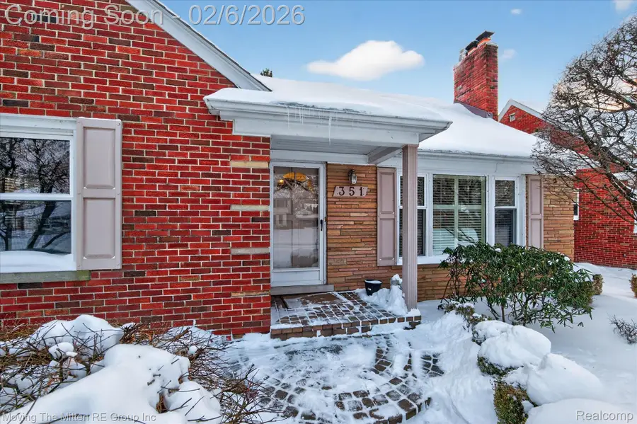 351 Ridgemont Road, Grosse Pointe Farms, MI 48236 - Image #2