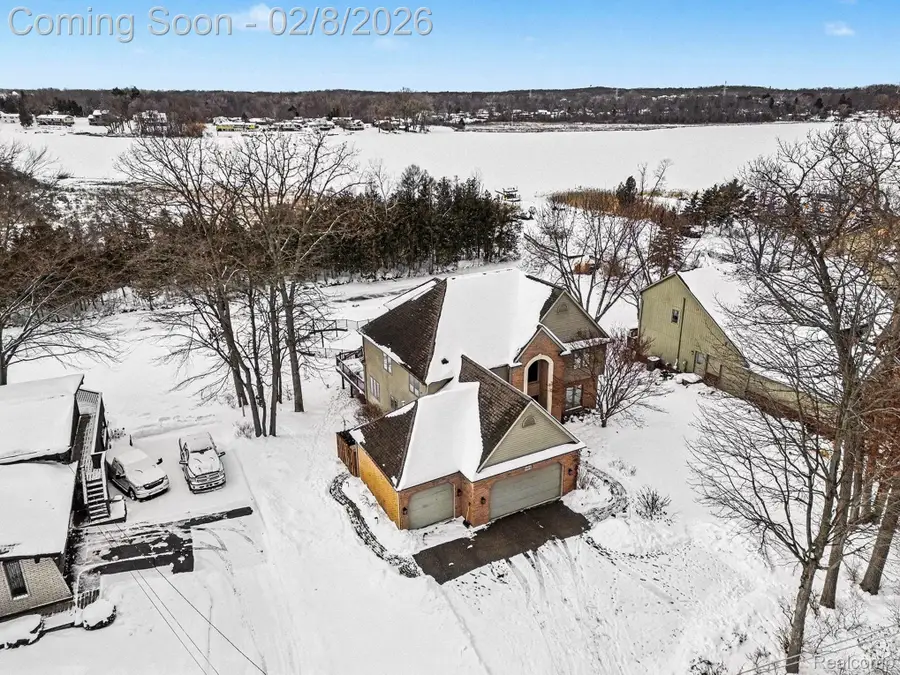 4973 Parview Drive, Clarkston, MI 48346 - Image #2