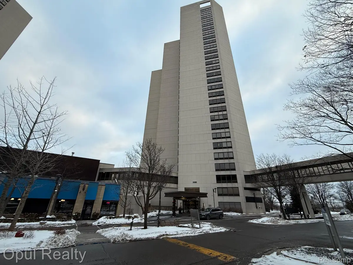 1001 W Jefferson Avenue #300 9-D, Detroit, MI 48226 - Image #1
