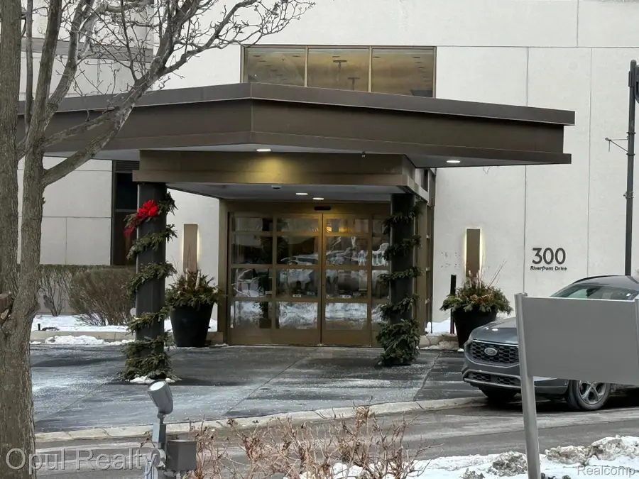 1001 W Jefferson Avenue #300 9-D, Detroit, MI 48226 - Image #2