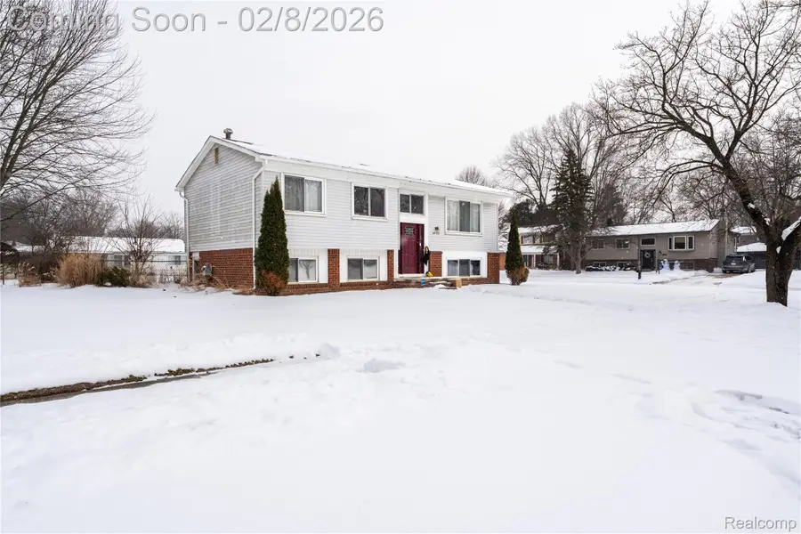 44760 Gregory Lane, Plymouth, MI 48170 - Image #3