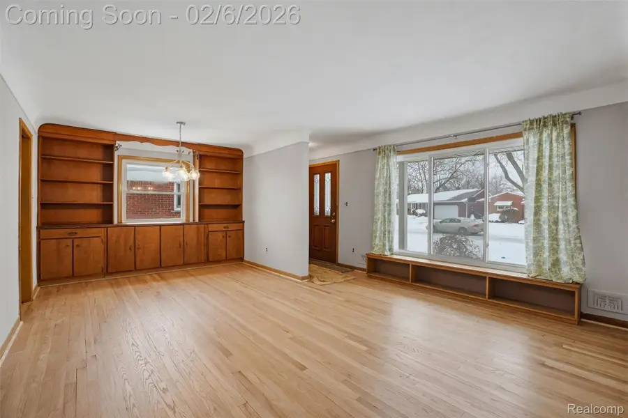 24404 Cubberness Street, Saint Clair Shores, MI 48080 - Image #2