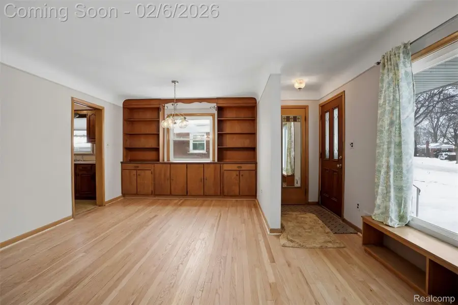 24404 Cubberness Street, Saint Clair Shores, MI 48080 - Image #3