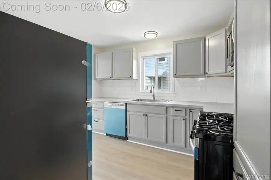 23147 Vance Avenue, Hazel Park, MI 48030 - #3