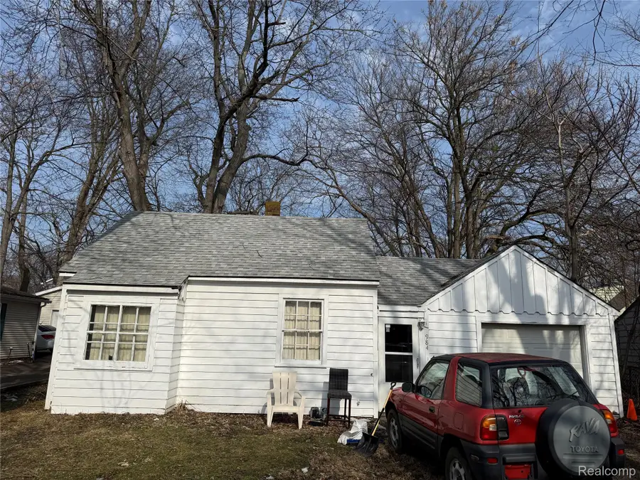 984 Voorheis Road, Waterford, MI 48328 - #2