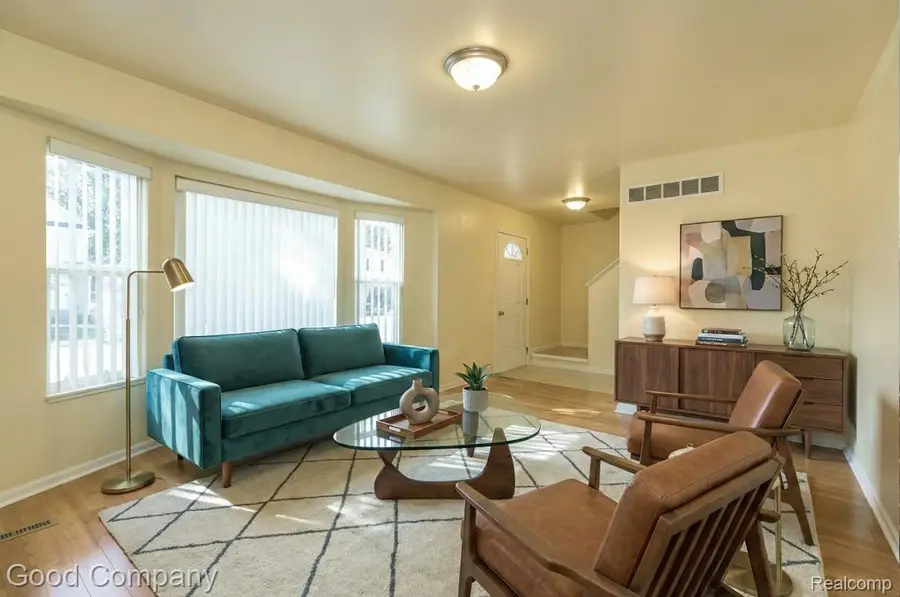 1021 E Granet Avenue, Hazel Park, MI 48030 - #3