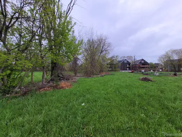 2148 Field Street, Detroit, MI 48214