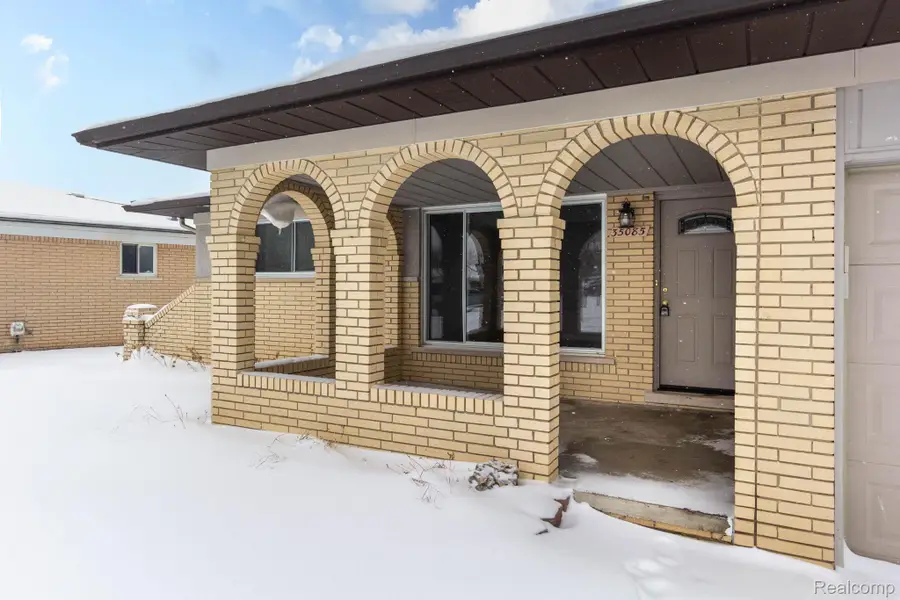 35085 Marina Drive, Sterling Heights, MI 48312 - Image #3