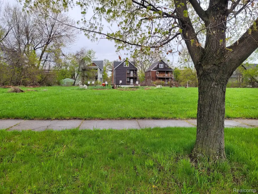 2158 Field Street, Detroit, MI 48214 - Image #2