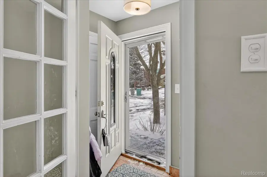 3 Adams Lane, Dearborn, MI 48120 - Image #2