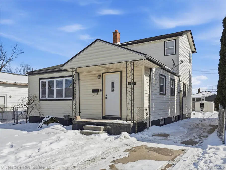 24614 Tuscany Avenue, Eastpointe, MI 48021 - Image #2