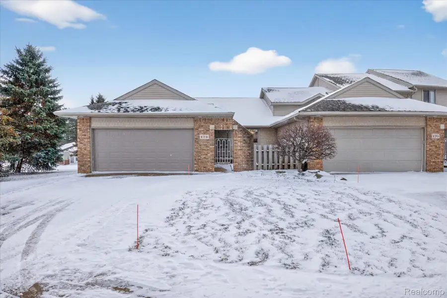 174 Addison Circle #19, Fowlerville, MI 48836 - #2