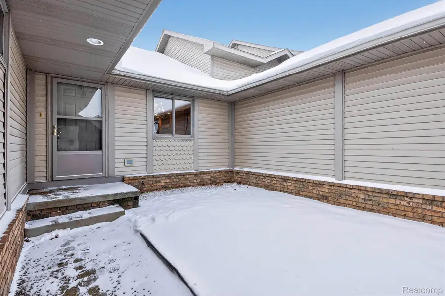 174 Addison Circle #19, Fowlerville, MI 48836 - #3