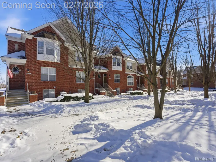 6073 Windemere Lane, Utica, MI 48316 - Image #2