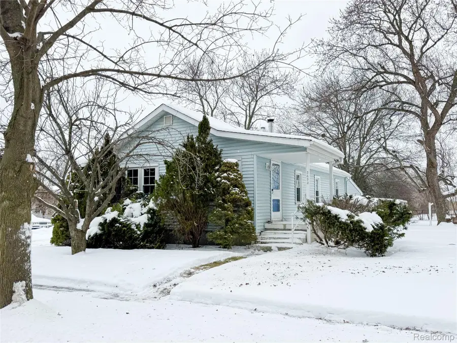 3433 Camden Avenue, Burton, MI 48529 - #2