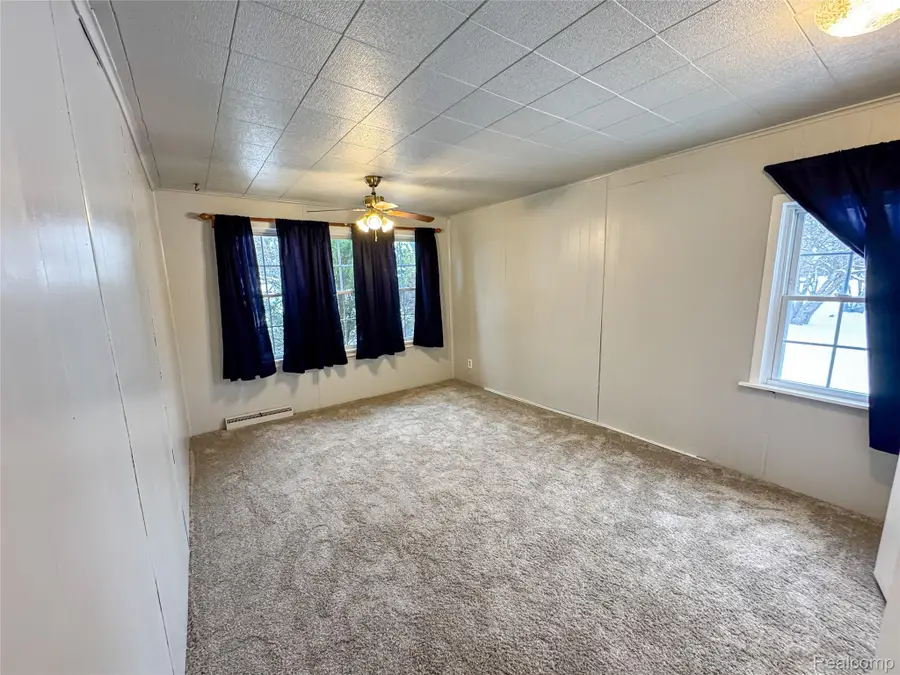 3433 Camden Avenue, Burton, MI 48529 - #3