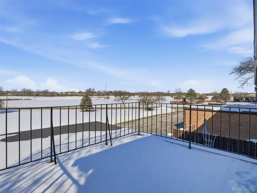 216 Country Club Drive, Saint Clair Shores, MI 48082 - Image #2