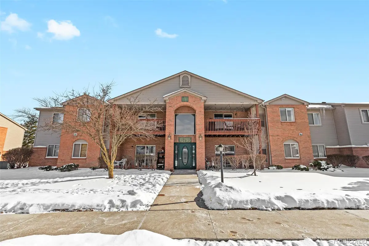 15795 Lakeside Drive #6, Southgate, MI 48195 - #1