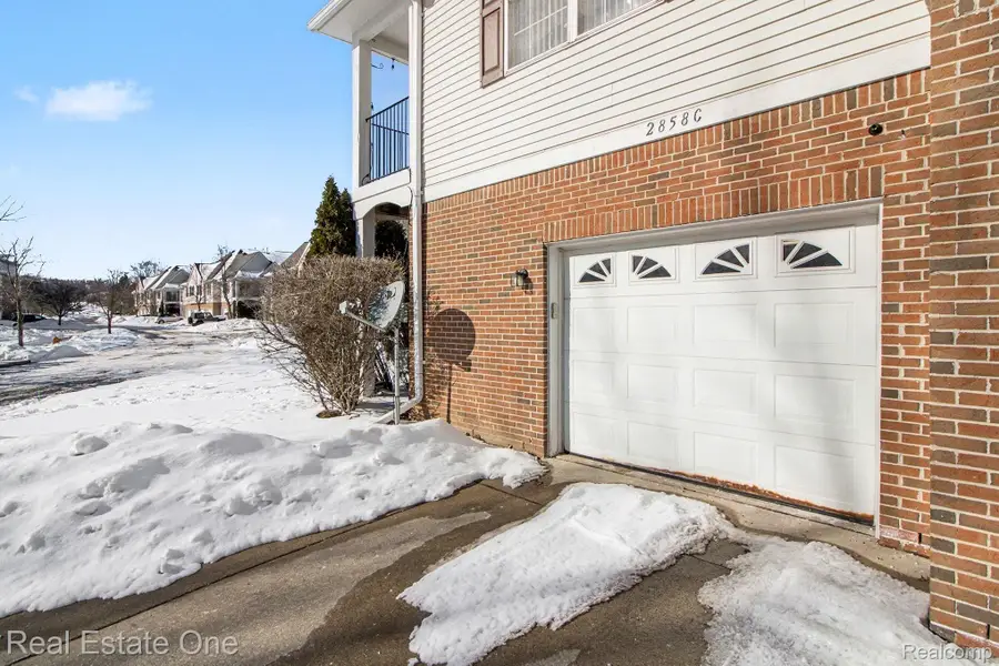 2858 Cottonwood Drive #C, Waterford, MI 48328 - #3
