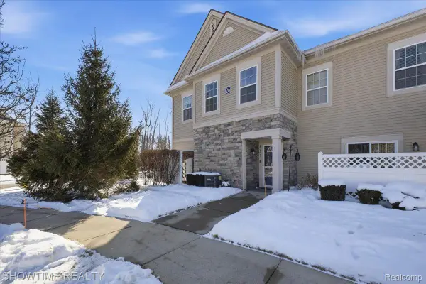 25938 Maritime Circle S, HarrisonTownship, MI 48045