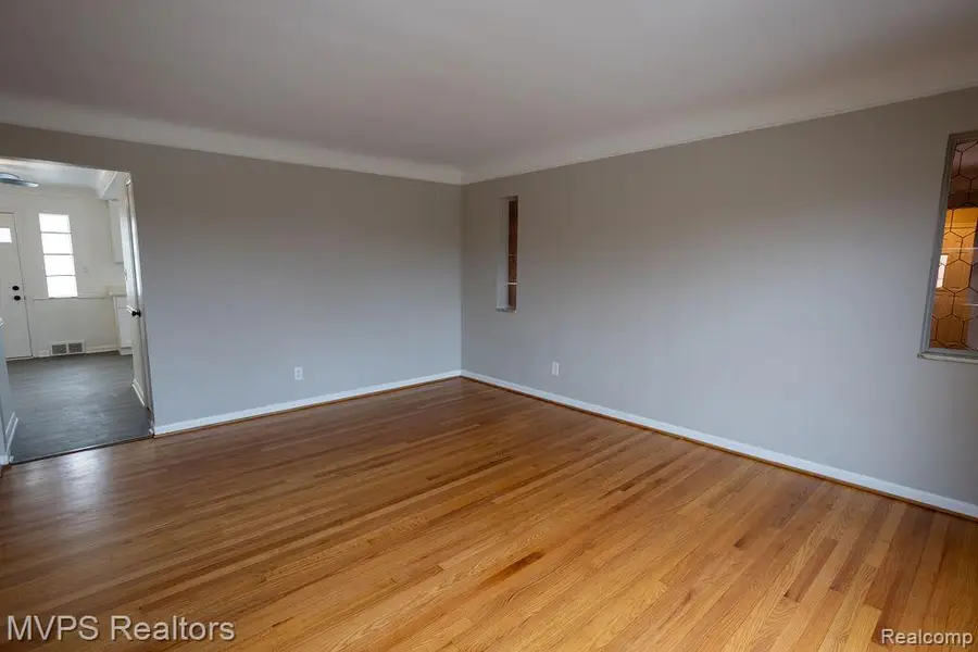 18062 Ash Avenue, Eastpointe, MI 48021 - #2