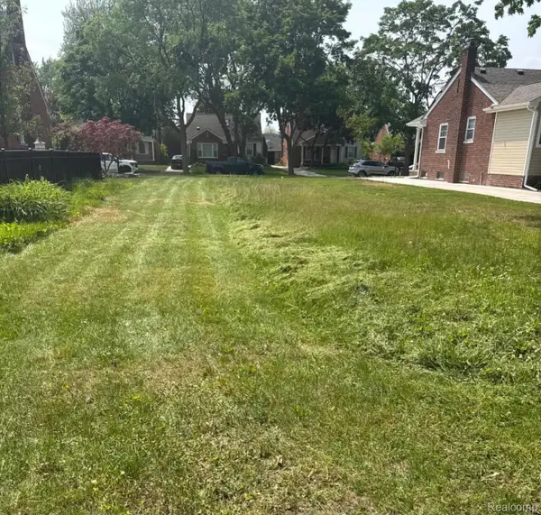 2206 N Connecticut Avenue, RoyalOak, MI 48073