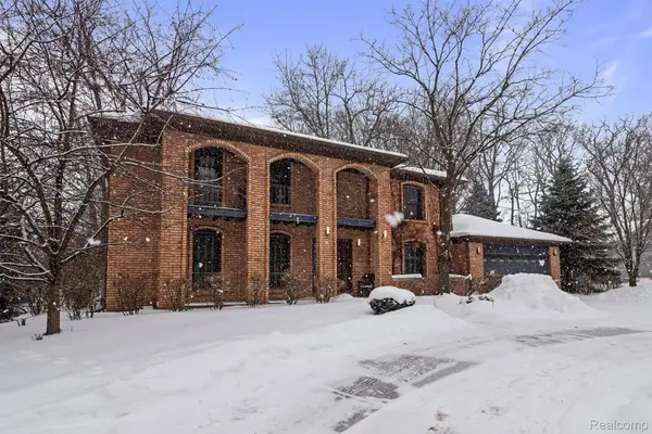 6018 Glen Eagles Drive, WestBloomfield, MI 48323