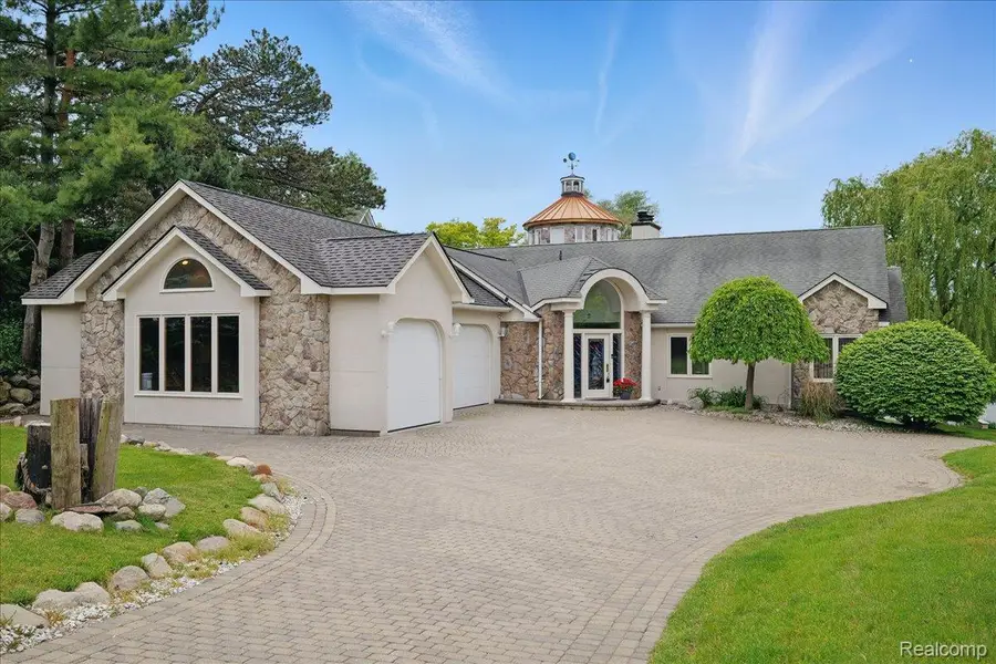 3337 Alco Drive, Waterford, MI 48329 - #2