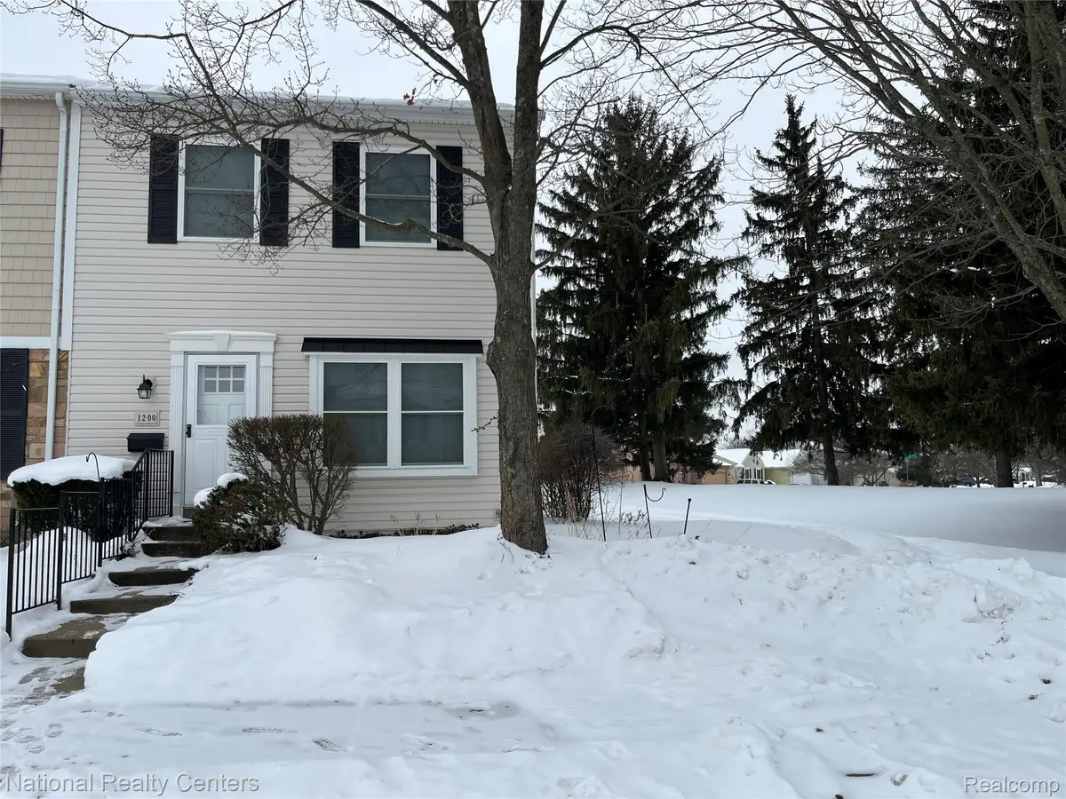 1200 Marseille Court, Rochester Hills, MI 48307 - Image #1