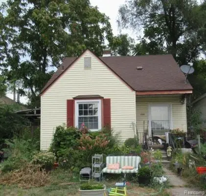 1205 E Muir Avenue, HazelPark, MI 48030