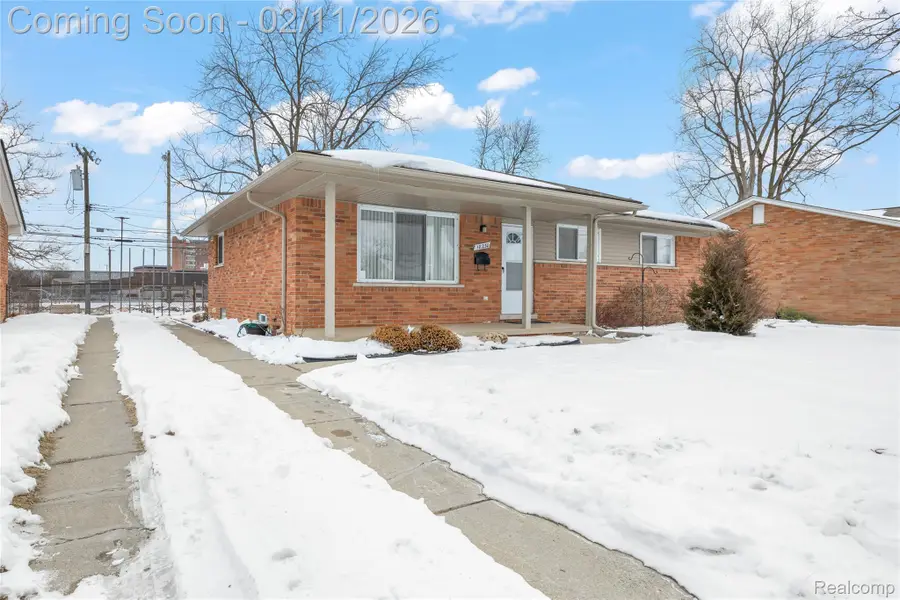 18230 Snow Avenue, Dearborn, MI 48124 - #2