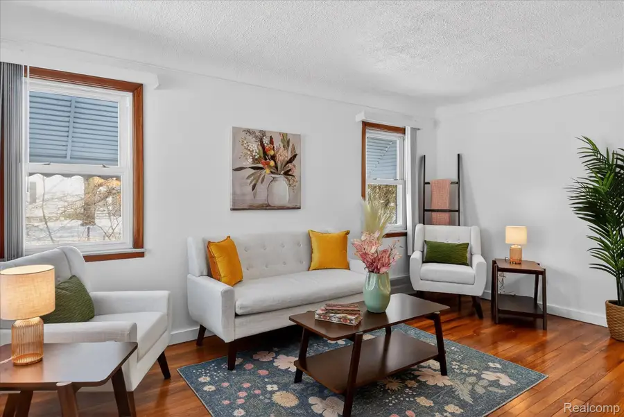 47816 Jefferson Avenue, Chesterfield, MI 48047 - Image #3