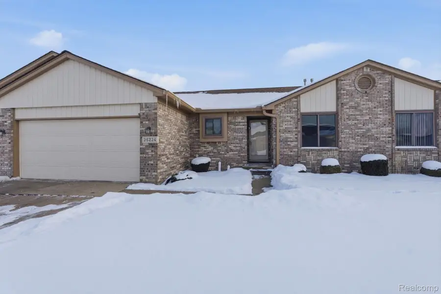 26224 Jackgrove Lane, Chesterfield, MI 48051 - Image #2