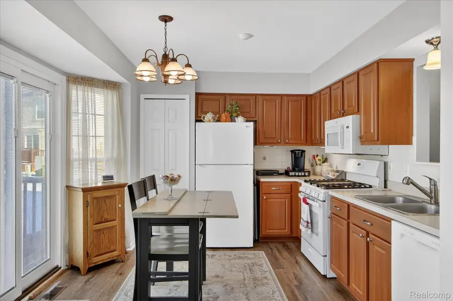 43674 Christopher Court, Canton, MI 48188 - Image #2