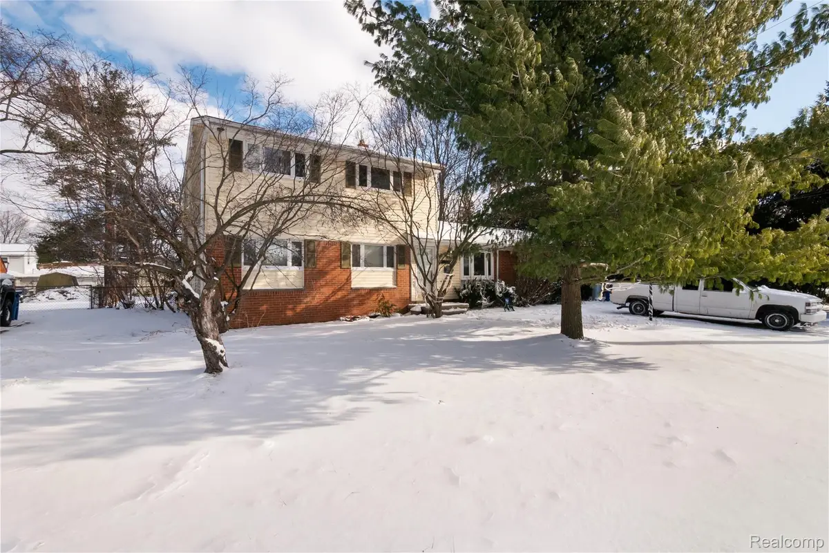 3520 Warringham Avenue, Waterford, MI 48329 - #1