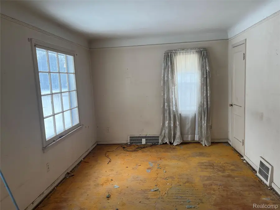 19826 Lyndon Street, Detroit, MI 48223 - Image #2