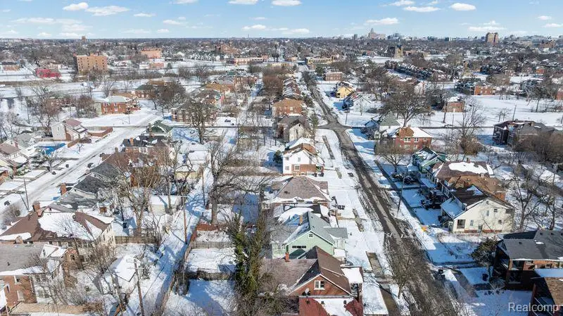 5272 Maplewood Street, Detroit, MI 48204 - Image #2