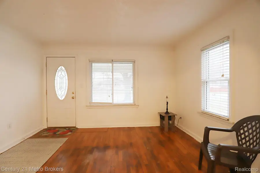 2074 N Center Road, Burton, MI 48509 - #2