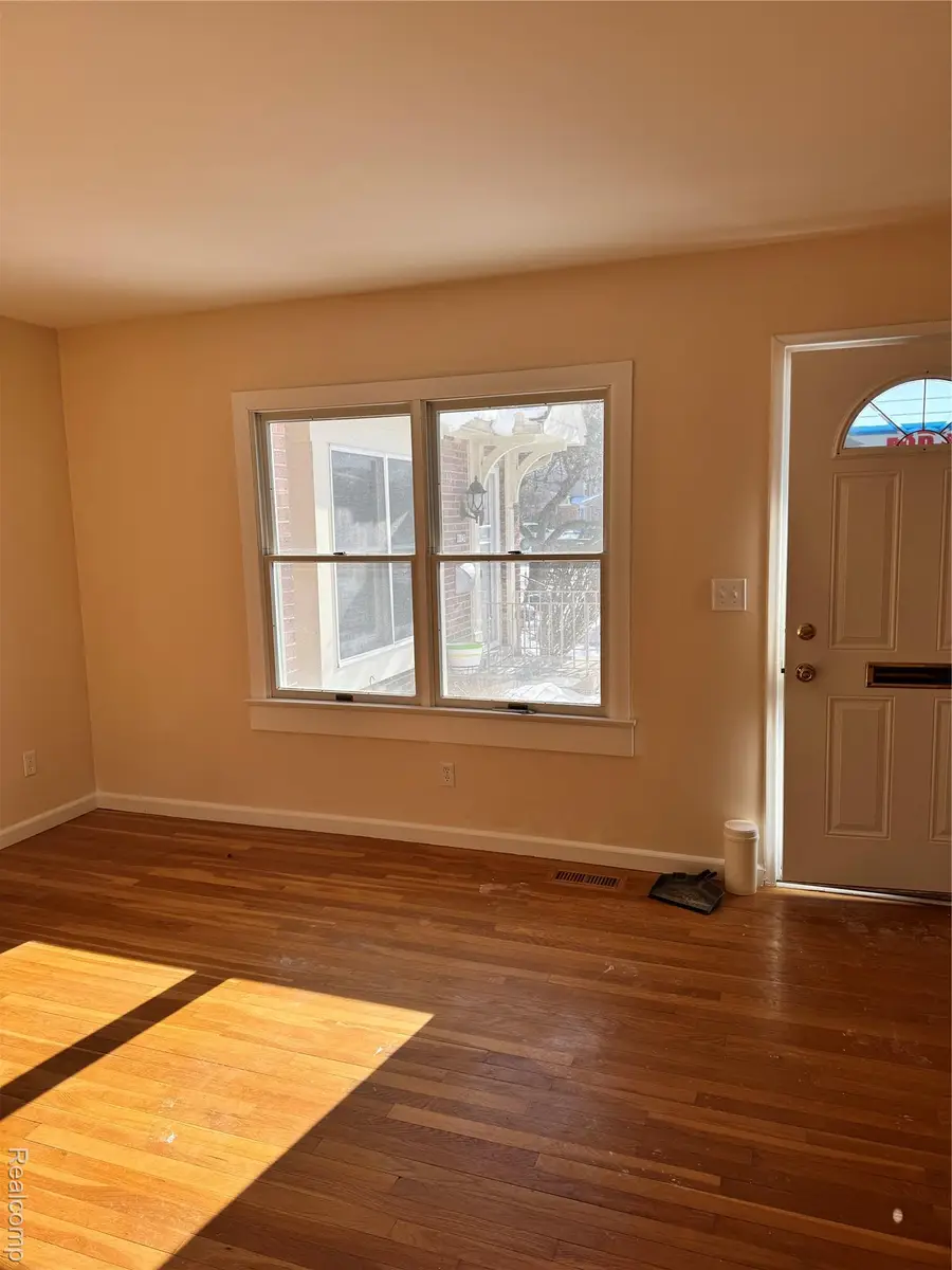 20041 Great Oaks Circle N #317, Clinton Township, MI 48036 - Image #2