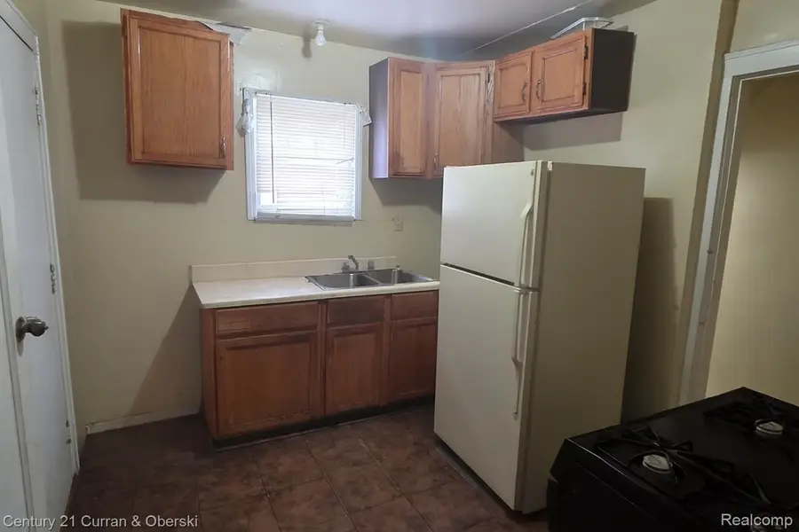 13935 Winthrop St Street, Detroit, MI 48227 - #3