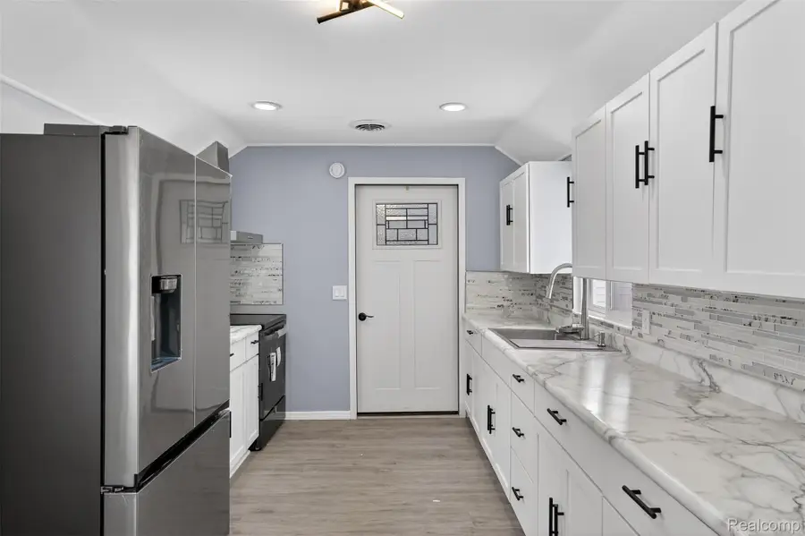 7148 Mccliggott Road, Saginaw, MI 48609 - Image #3