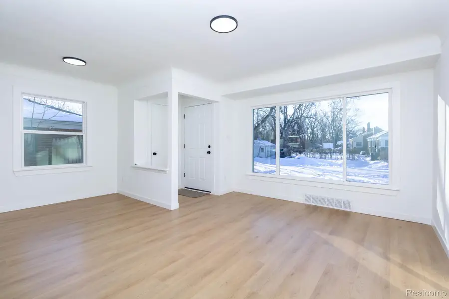 18890 Grayfield Street, Detroit, MI 48219 - #3