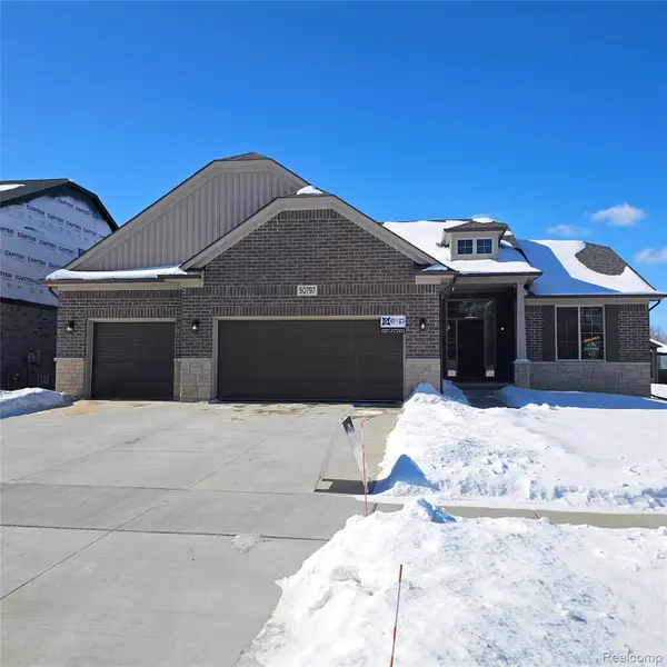 50797 Mistwood Drive, Macomb, MI 48042