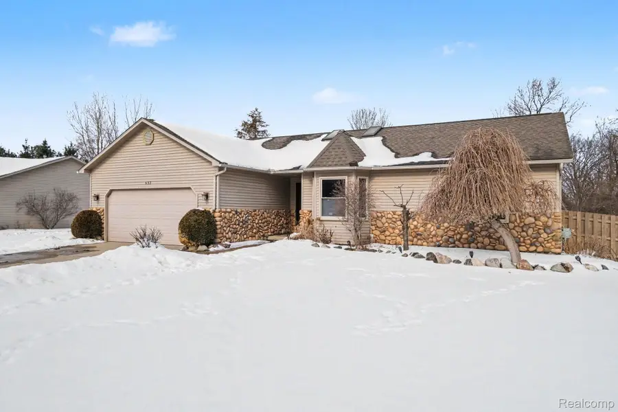 632 Mill Street, Fenton, MI 48430 - #3