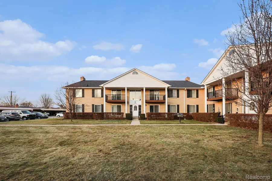 34720 Huntley Drive #22, Sterling Heights, MI 48312 - Image #2