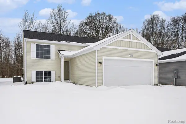 3151 Wild Orchid Lane, Burton, MI 48519
