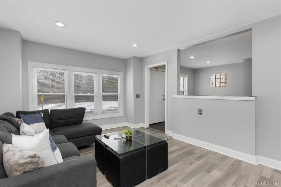 13542 Dolphin Street, Detroit, MI 48223 - Image #3