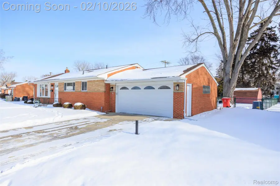 36610 Tessens Drive, Clinton Township, MI 48035 - Image #2